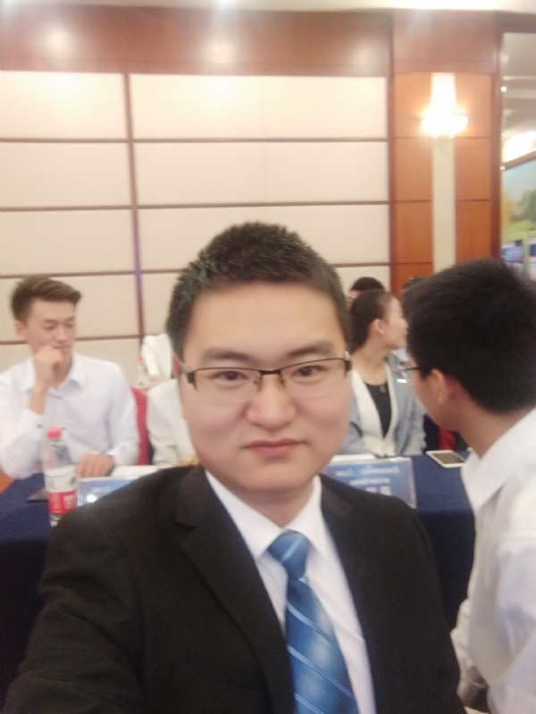 慕秋的第一张照片--福州闪婚服务中心