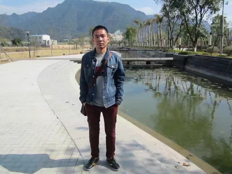 心中有海的第一张照片--福州闪婚服务中心