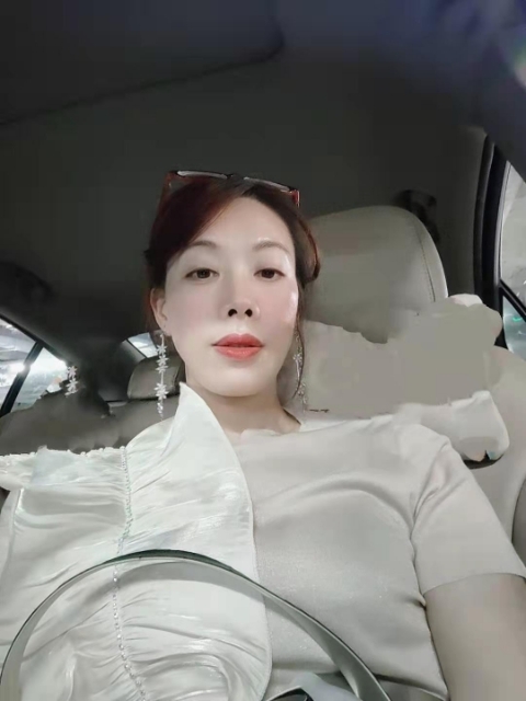 曙光的第一张照片--福州闪婚服务中心