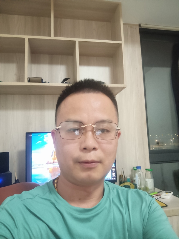 逍遥霸道的第一张照片--福州闪婚服务中心