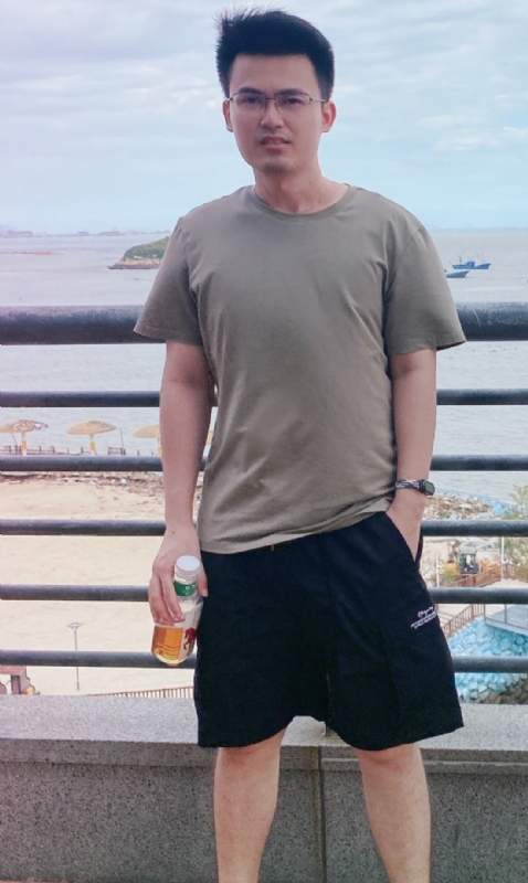 火花的第一张照片--福州闪婚服务中心